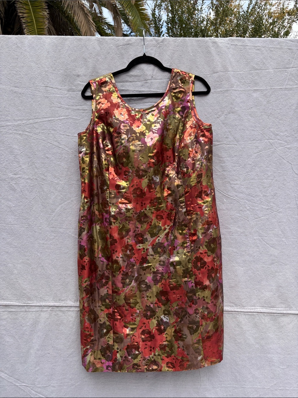 Floral Metallic Sheath Dress - Red & Gold